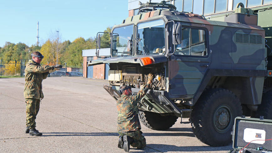Remote Maintenance in Networks with Classification Level "German VS-NfD": Mixed-Reality Collaboration in Real Time for German Armed Services and Defense Technology