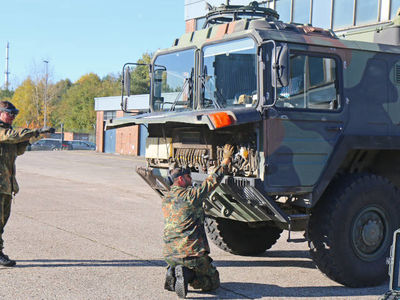 Remote Maintenance in Networks with Classification Level "German VS-NfD": Mixed-Reality Collaboration in Real Time for German Armed Services and Defense Technology